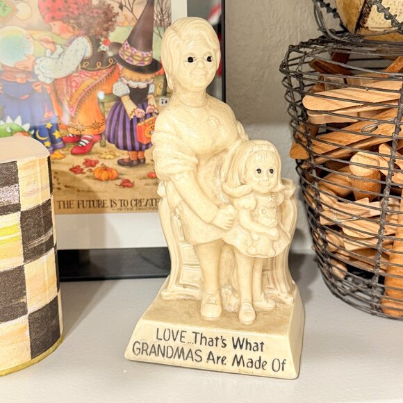 1971 Russ Berries "Love That's What GRANDMAS Are Made Of" - Picture 3 of 14